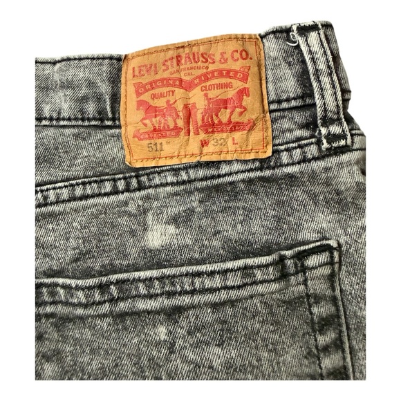 Levi's 511 Black Wash Denim Shorts Men’s 32 Cutoff Distressed - Picture 3 of 4